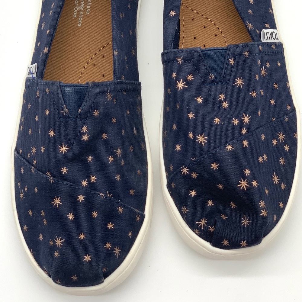 Toms Slip Ons -Size 5.5 - Picture 9 of 9